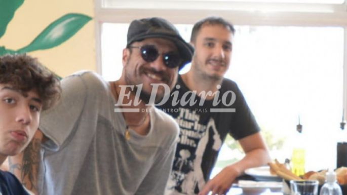 Daniel Osvaldo almorzó frente a la costanera