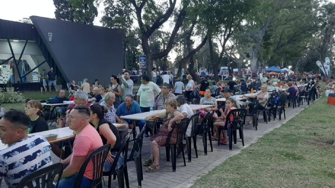 Sabor, baile y humor en la Fiesta de la Comida al Disco