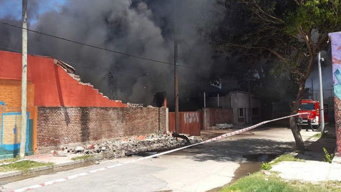 Se prendió fuego un depósito de la Aduana