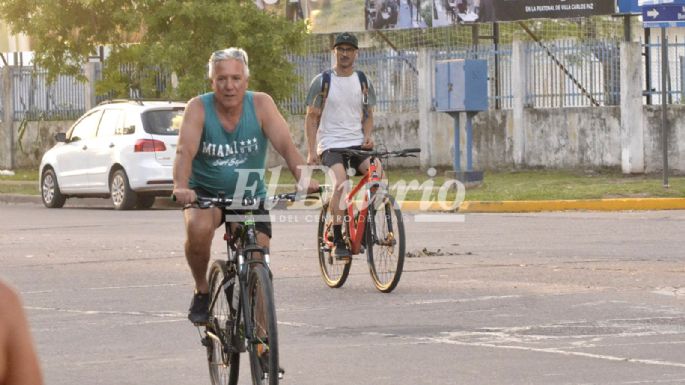 [FOTOS] Con un feriado a puro calor, la Costanera fue la protagonista