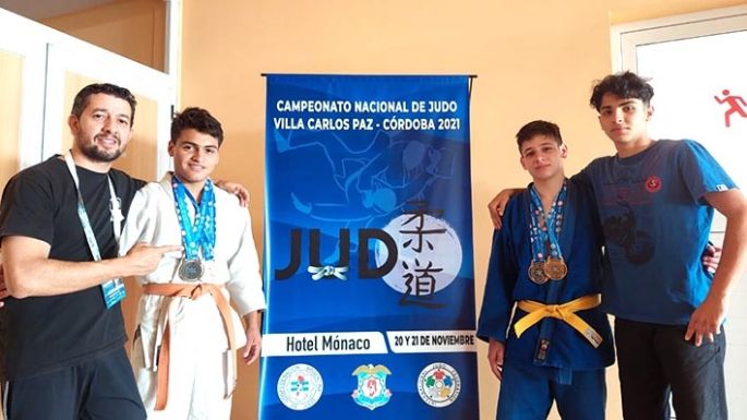 Joaquín González, en lo alto del podio