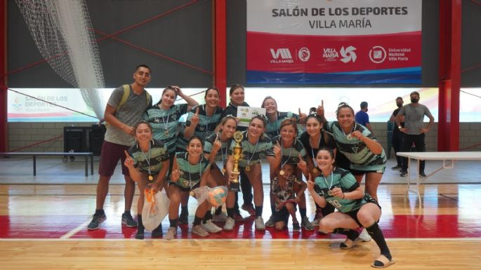 El equipo Fusión salió campeón del Torneo Femenino de Handball Amateur