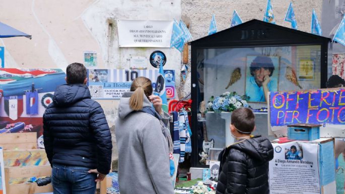 El amor de Nápoles por Maradona sigue intacto a un año de su muerte