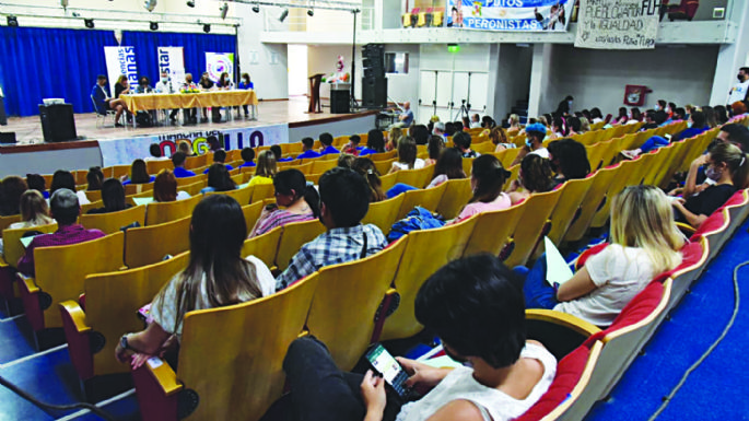Reflexionar mucho para construir una sociedad libre de violencias