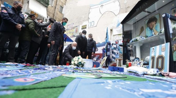 Una Nápoles emocionada recordó a Maradona con una caravana