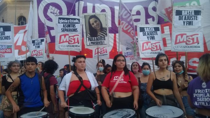 Marcharon por la "No Violencia contra las Mujeres" y hubo un altercado con la Policía