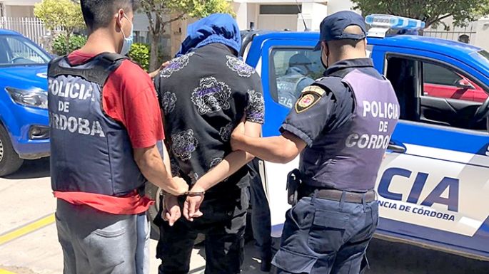 Detuvieron a cinco cordobeses por  hurtos con inhibidores en Villa María