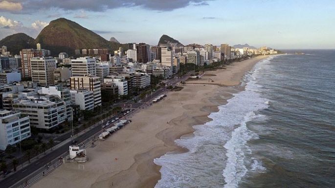 Ente regulador pide limitar viajes, pero Bolsonaro se niega
