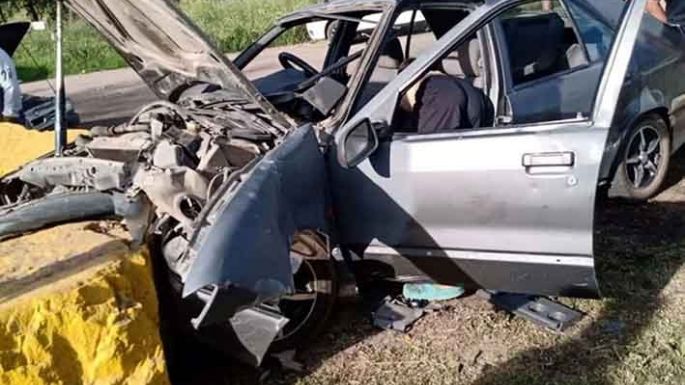 Dejó manejar a su hija de 9 años y chocó en la avenida costanera