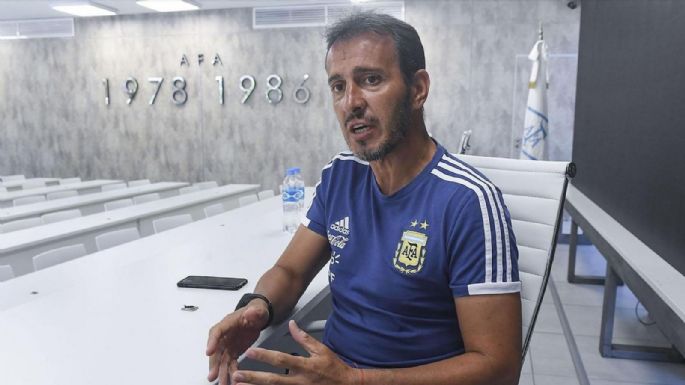 El "Bocha" Batista dejó su cargo en la AFA para sumarse a la Venezuela de Pekerman