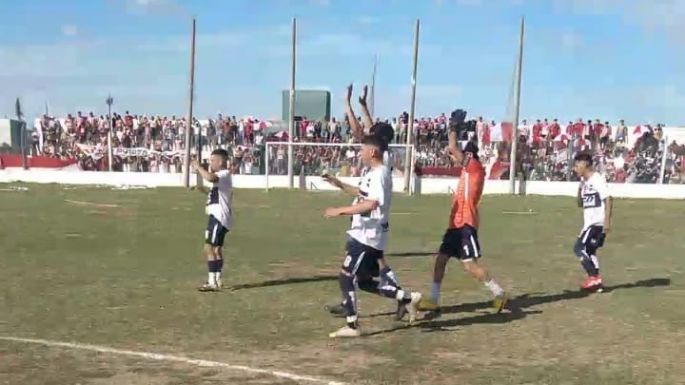 Así comenzó la semifinal entre y Atlético Ticino
