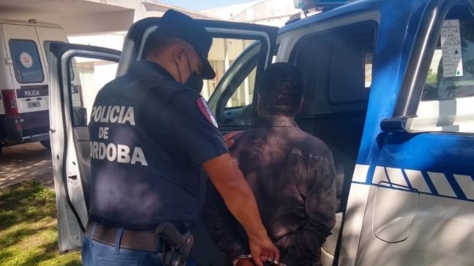 Un detenido por golpear a su pareja
