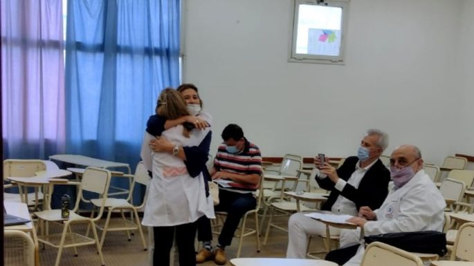 Una gran camada de estudiantes rindió su examen final de Medicina