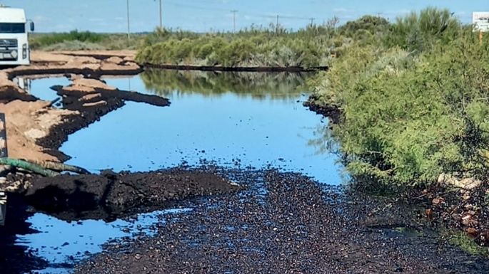 Gran derrame de petróleo por una falla en el oleoducto troncal