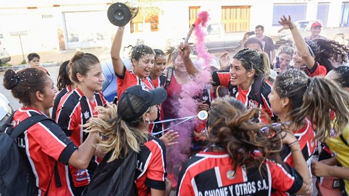 ¡Mordió Alem! Las Leonas festejaron su primera Copa