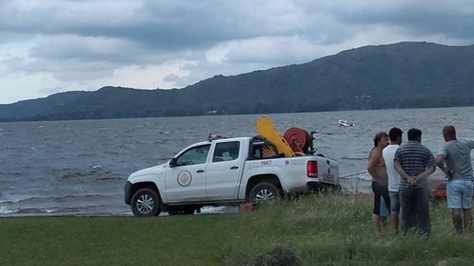 Rescataron a un motonauta  en el lago Los Molinos