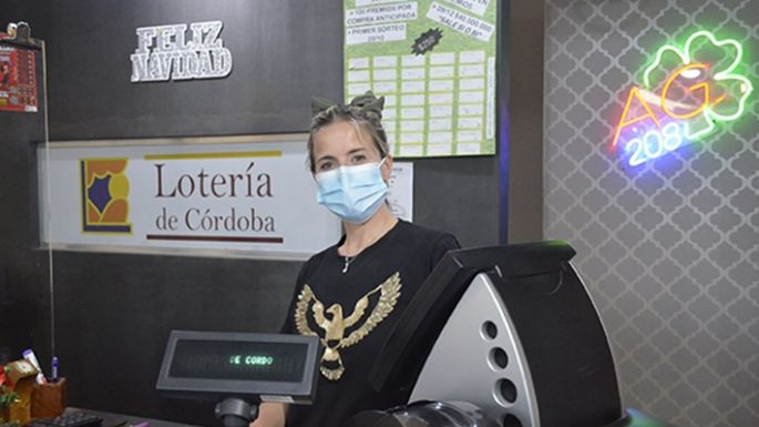 Buscan millonario ganador del Loto