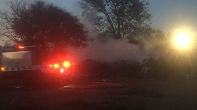 Otro incendio en el Punto Limpio de barrio Las Acacias y van...