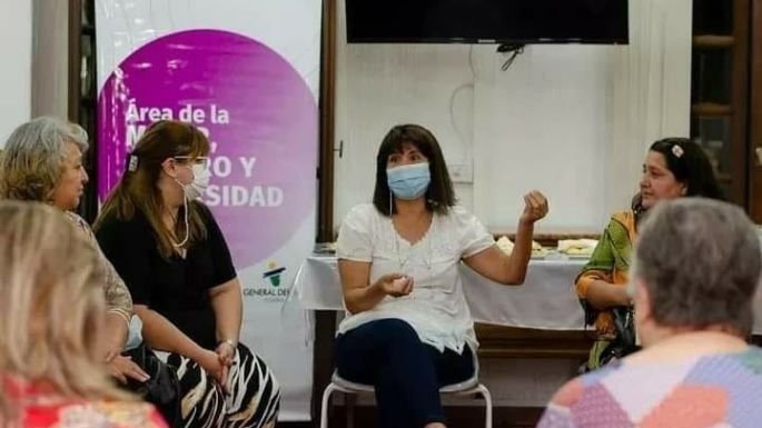 Mujeres que leen y escriben