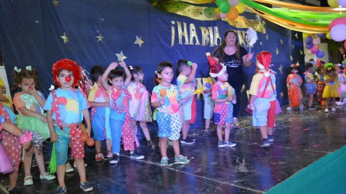 Noche de circo y feria en Villa Nueva
