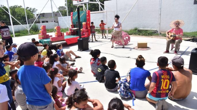 Papa Noel pasó por Las Acacias y esta tarde estará en La Calera