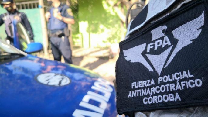 Dos detenidos con cocaína y marihuana en pleno bulevar Sarmiento