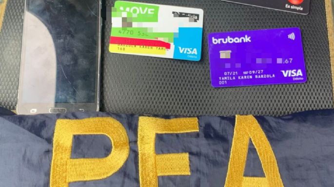 Engañaba a las personas para obtener sus datos personales y sacar préstamos a su nombre