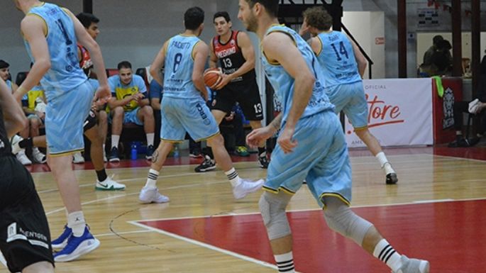 Ameghino cayó en  el último del año