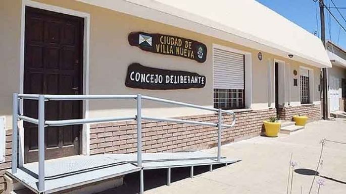 El Concejo distingue a vecinos e instituciones
