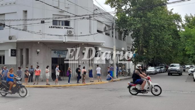 Volvieron las largas colas para testearse en la Asistencia Pública