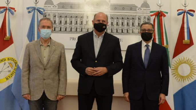 Schiaretti y Perotti firmaron el acuerdo para la obra del acueducto