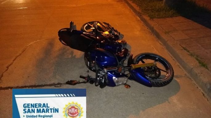 Cayó de su moto y sufrió lesiones graves en la cabeza