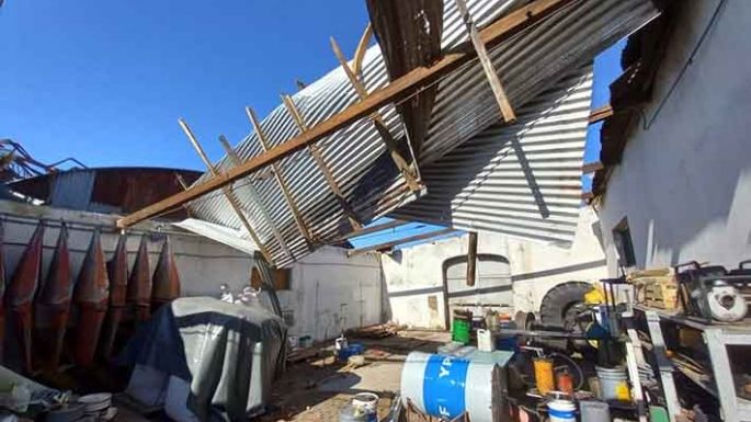 Relevan daños por el vendaval en el sur