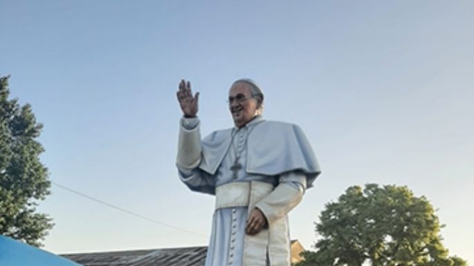 Esculturas en efecto dominó