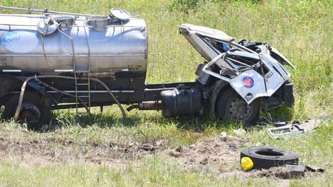 Grave accidente en la ruta 158 al volcar un camión de Las Varillas
