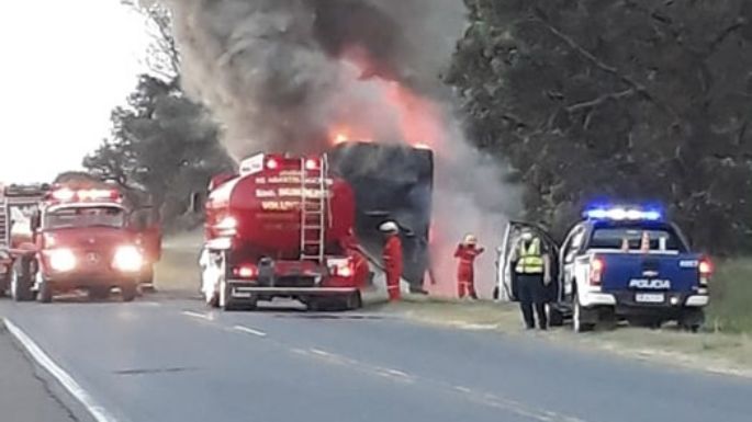 Se quemó un colectivo en proximidades de Morrison