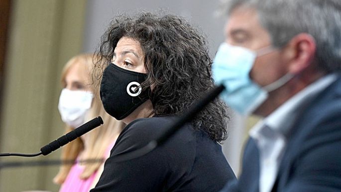 Récord absoluto de casos en el país y nuevos plazos de aislamiento