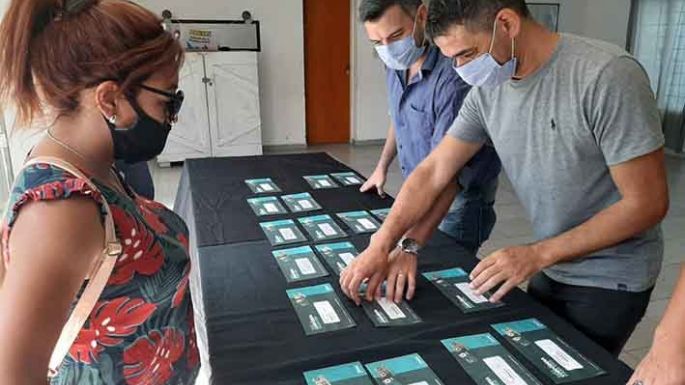 Entregaron 61 nuevas tarjetas sociales