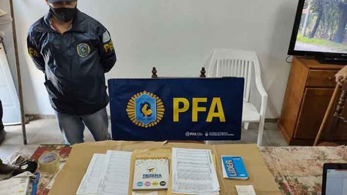 La Policía Federal salió a buscar pruebas para desarmar una “fábrica” de facturas “truchas”