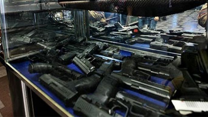 Piden resarcimiento por las  armas que carga el diablo