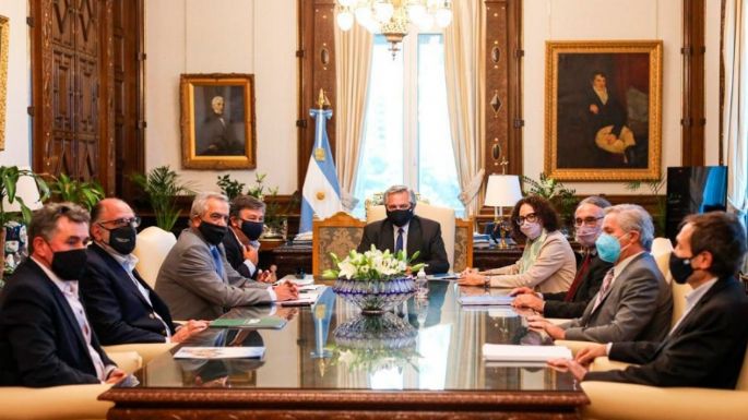 Fernández se reunió con la Mesa de Enlace: no habrá aumento de retenciones