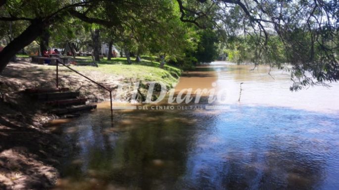 Se observa "un paulatino descenso del nivel del río" pero sigue mayor al normal