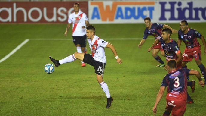 River goleó a Defensores del Pronunciamiento