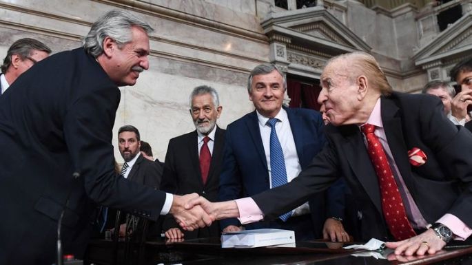 Alberto Fernández despidió a Carlos Menem: "Siempre elegido en democracia"