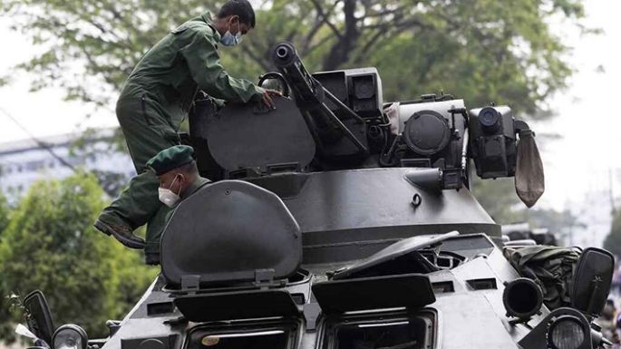 El Gobierno militar sacó los tanques a la calle para profundizar la represión