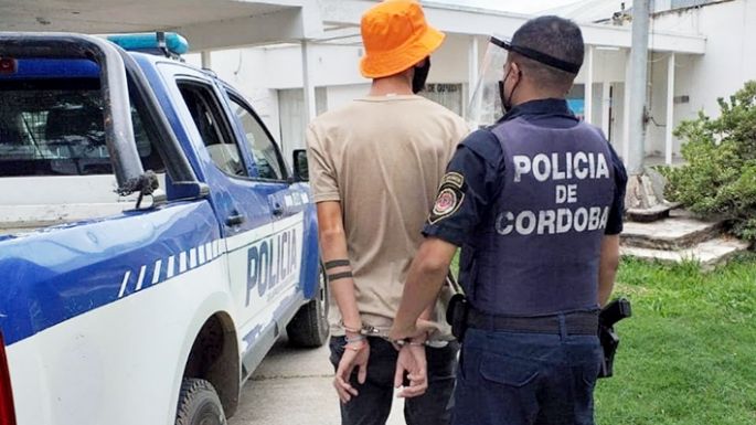 Otro joven preso por pegarle a su madre