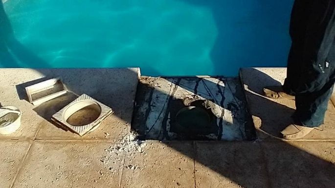 Bomberos rescatan a un niño que quedó atrapado en el filtro de una pileta