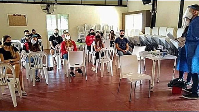 Son 17 los estudiantes aislados que volvieron de Bariloche