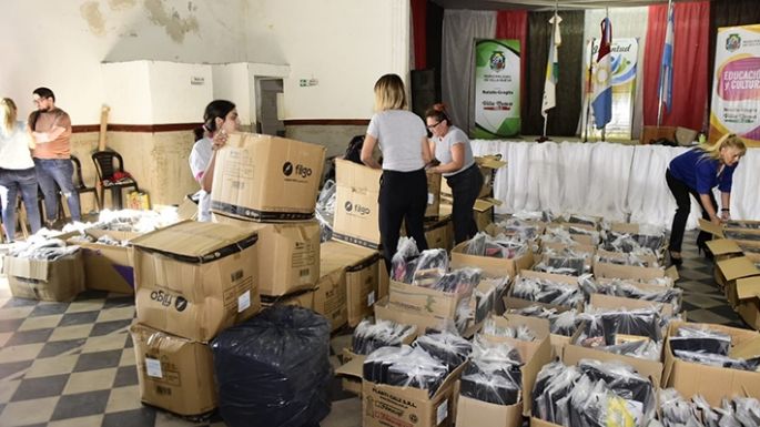 Hay 3.500 kits escolares para entregar hoy