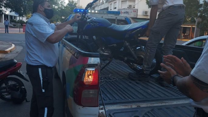 Secuestraron 2 autos y 14 motos en Santa Ana y Barrancas del Río